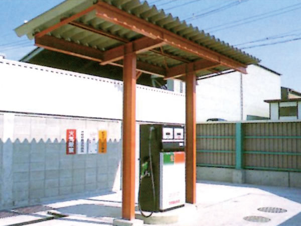 ガソリン地下タンク